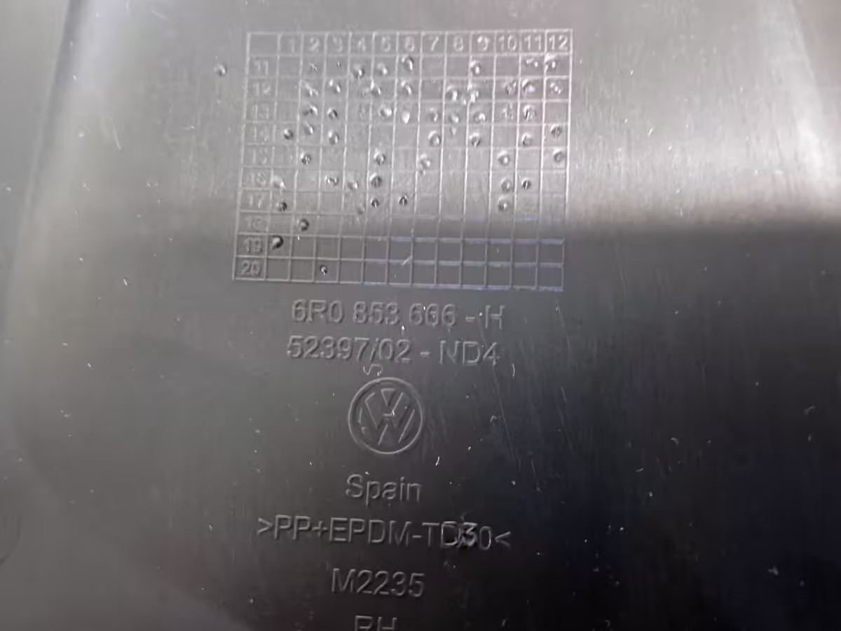6R0853666H9B9 - Kratka wlotu powietrza; prawa [6/7]