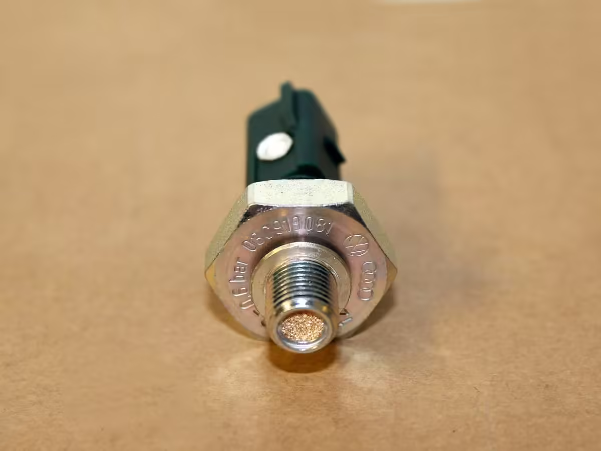 03C919081 - Oil pressure switch; 0,3-0,6 BAR [4/8]