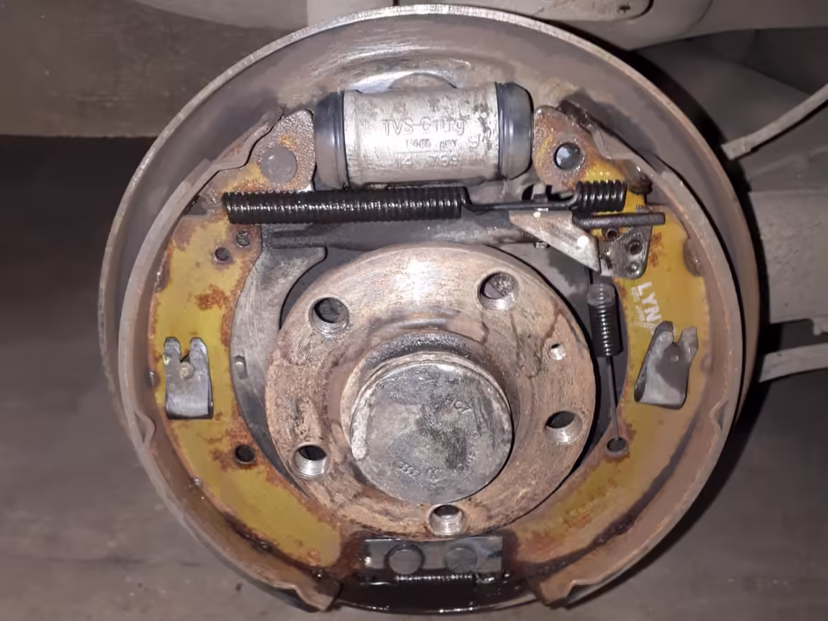 6RU611053C - Cylinderek hamulcowy; 1KH [6/6]