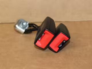 Double belt latch