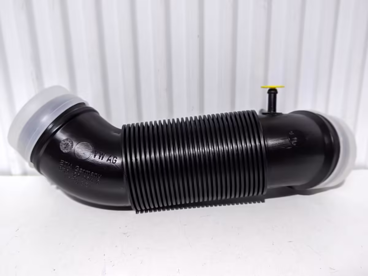 6R0129684C - Intake hose; 1.2 TSI [11/18]