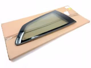 Rear side window; 2D, left