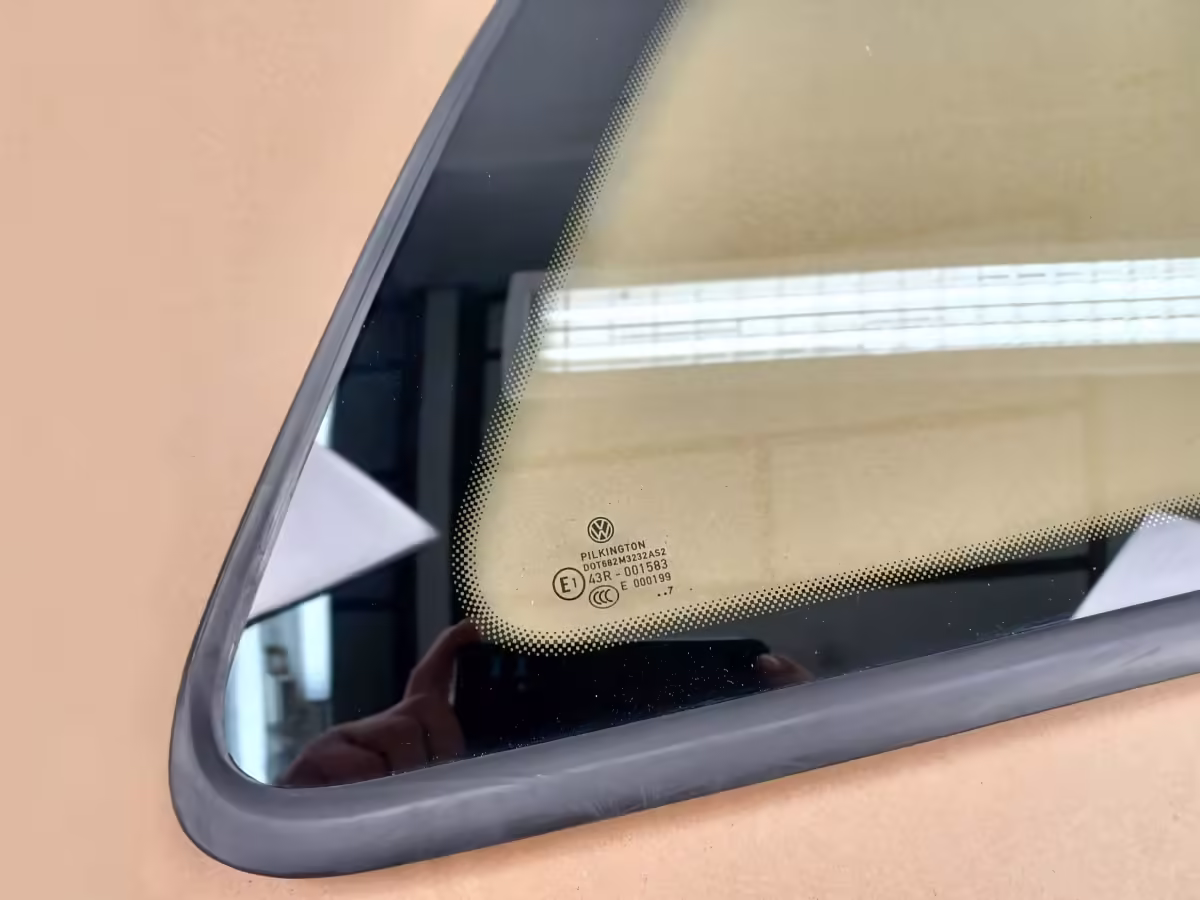 6R3845041JNVB - Hinteres Seitenfenster; 2D, links [5/7]