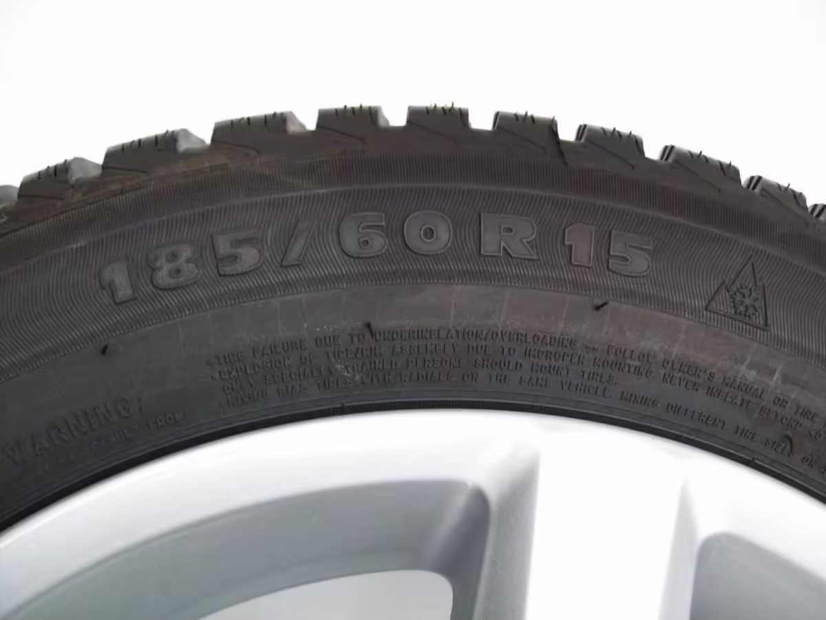 6R0073545F8Z8 - Koło zimowe 15"; Aspen + Pirelli [6/15]