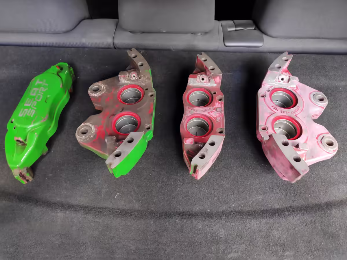 6J0615105 - Brake caliper housing; with pads [16/31]