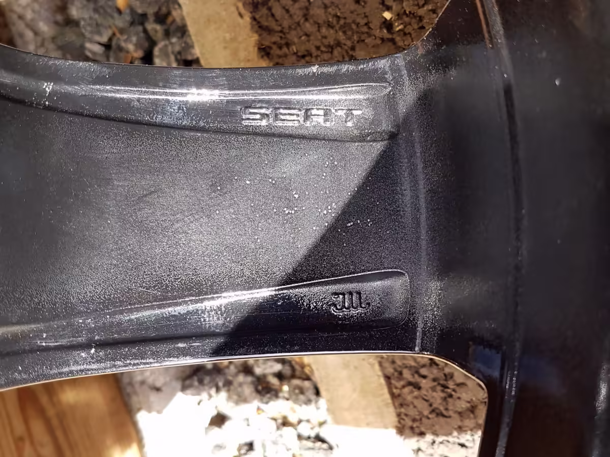 6J0601025JCK7 - Alloy wheel 17"; 'Sira' [25/30]