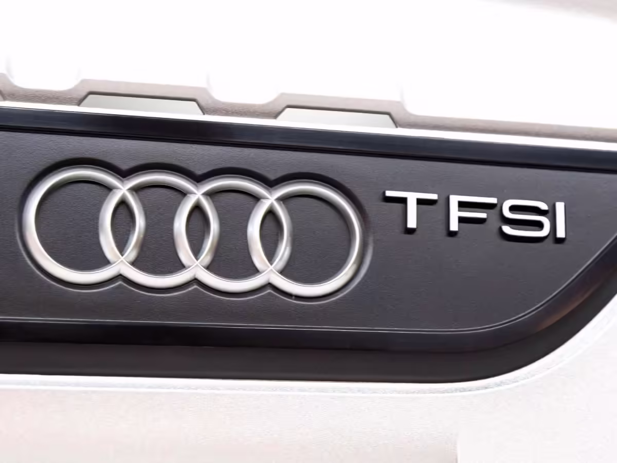 06F103925J - Osłona silnika; 2.0 TSI, Audi A1 [11/17]
