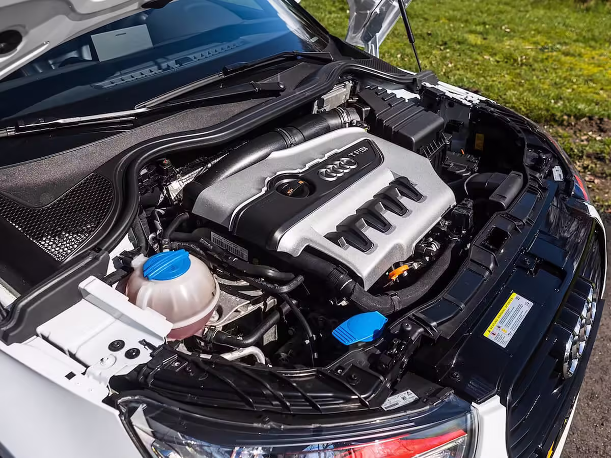 06F103925J - Osłona silnika; 2.0 TSI, Audi A1 [15/17]