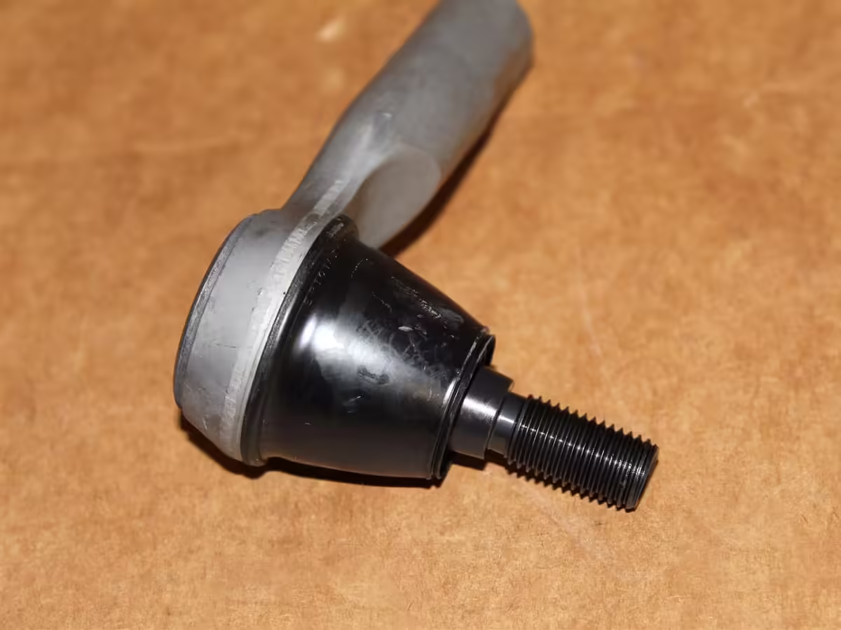 6RD423811B - Gelenkkopf; links [5/14]