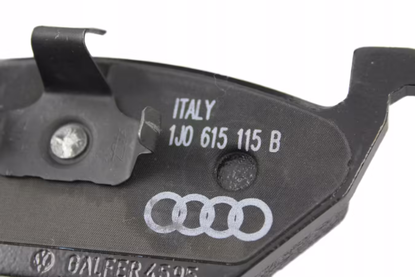 1S0698151D - Set of brake pads; front ⌀256mm [4/10]