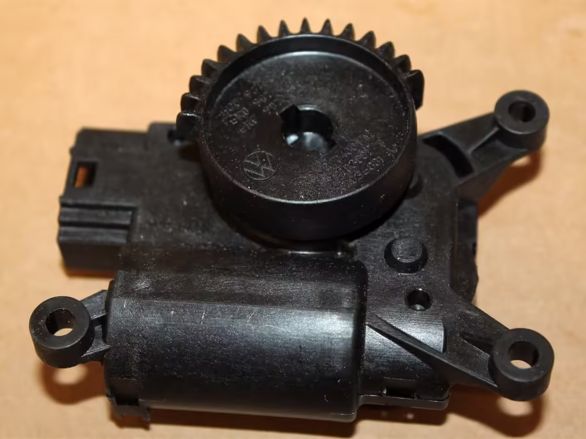 6R0907511C - Motor einstellen; Temperaturregelklappen [7/10]
