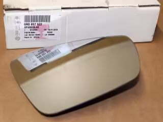 Mirror glass V1; LHD, right