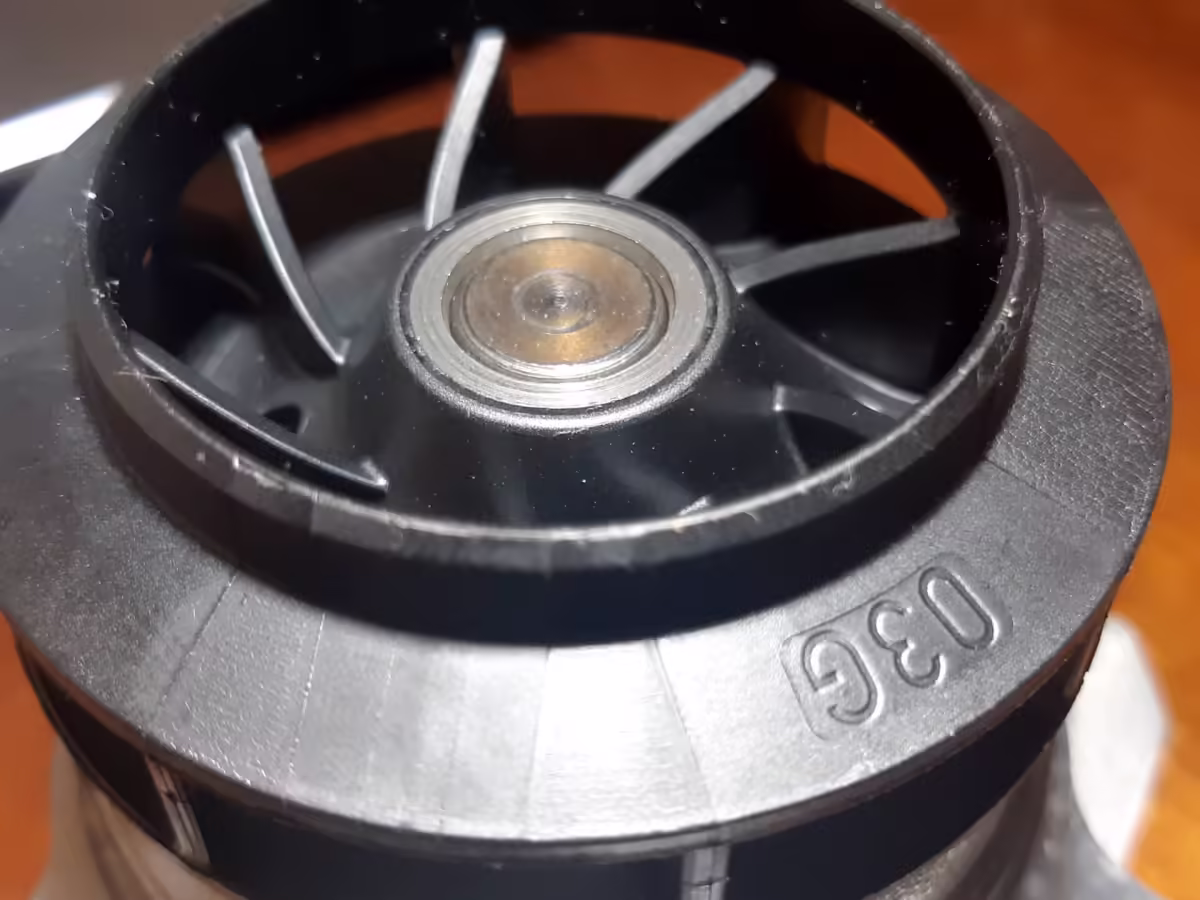 03L121011P - Coolant pump; with sealing ring [28/47]