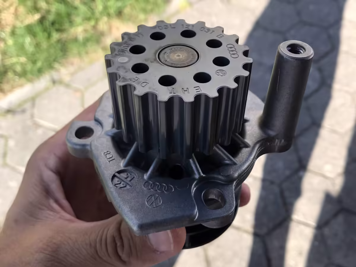 03L121011P - Coolant pump; with sealing ring [31/47]