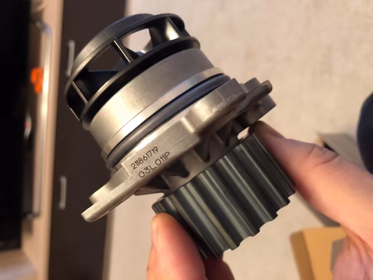 03L121011P - Coolant pump; with sealing ring [36/47]