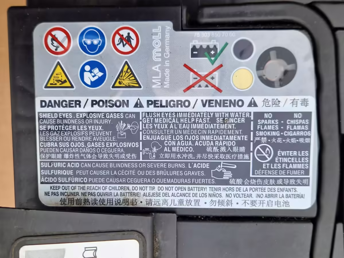 JZW915089A - Akumulator; 70AH/400A EFB [9/11]