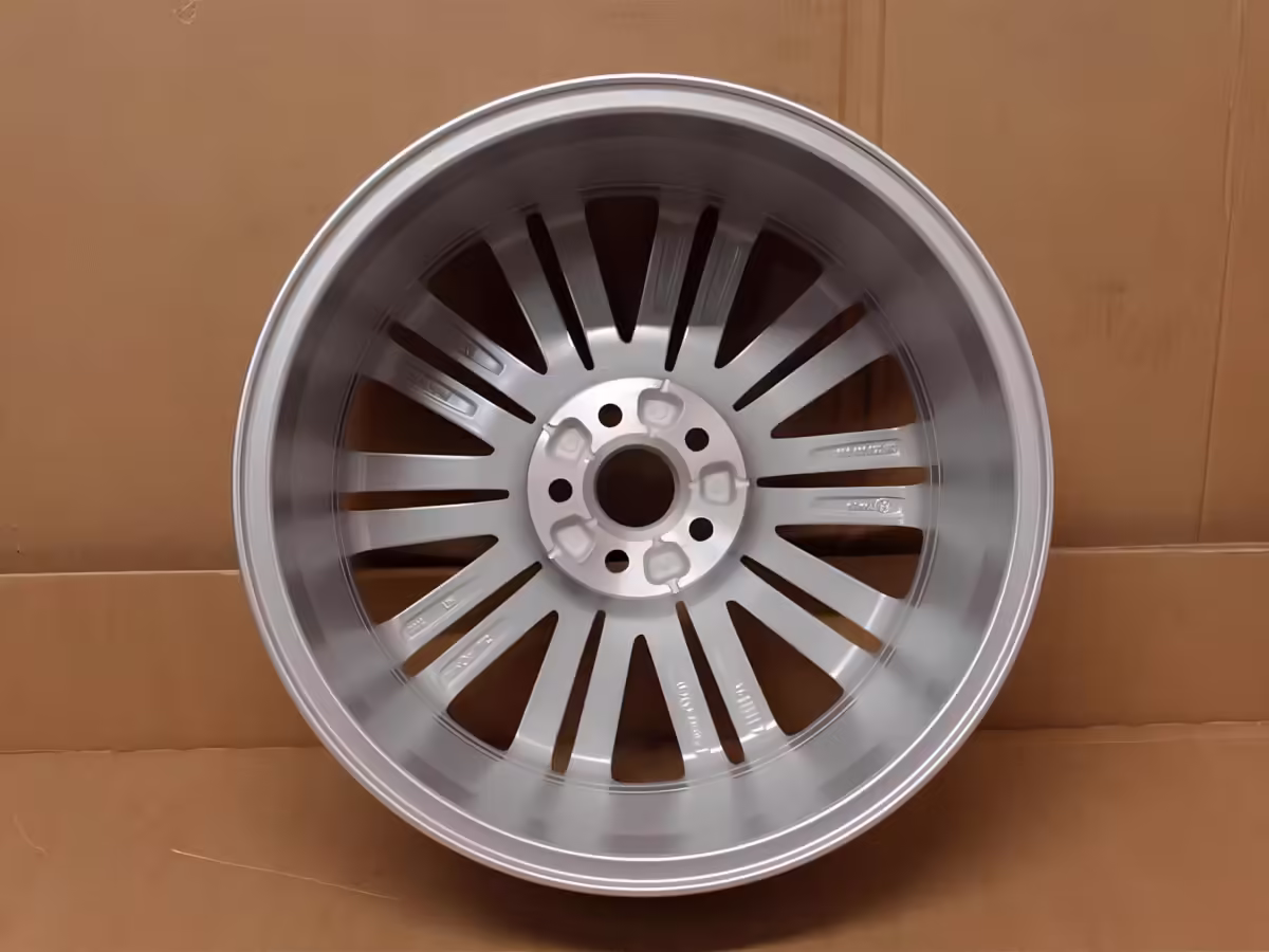 6R0601025AD88Z - Alloy wheel 17"; 'Montani' [14/17]