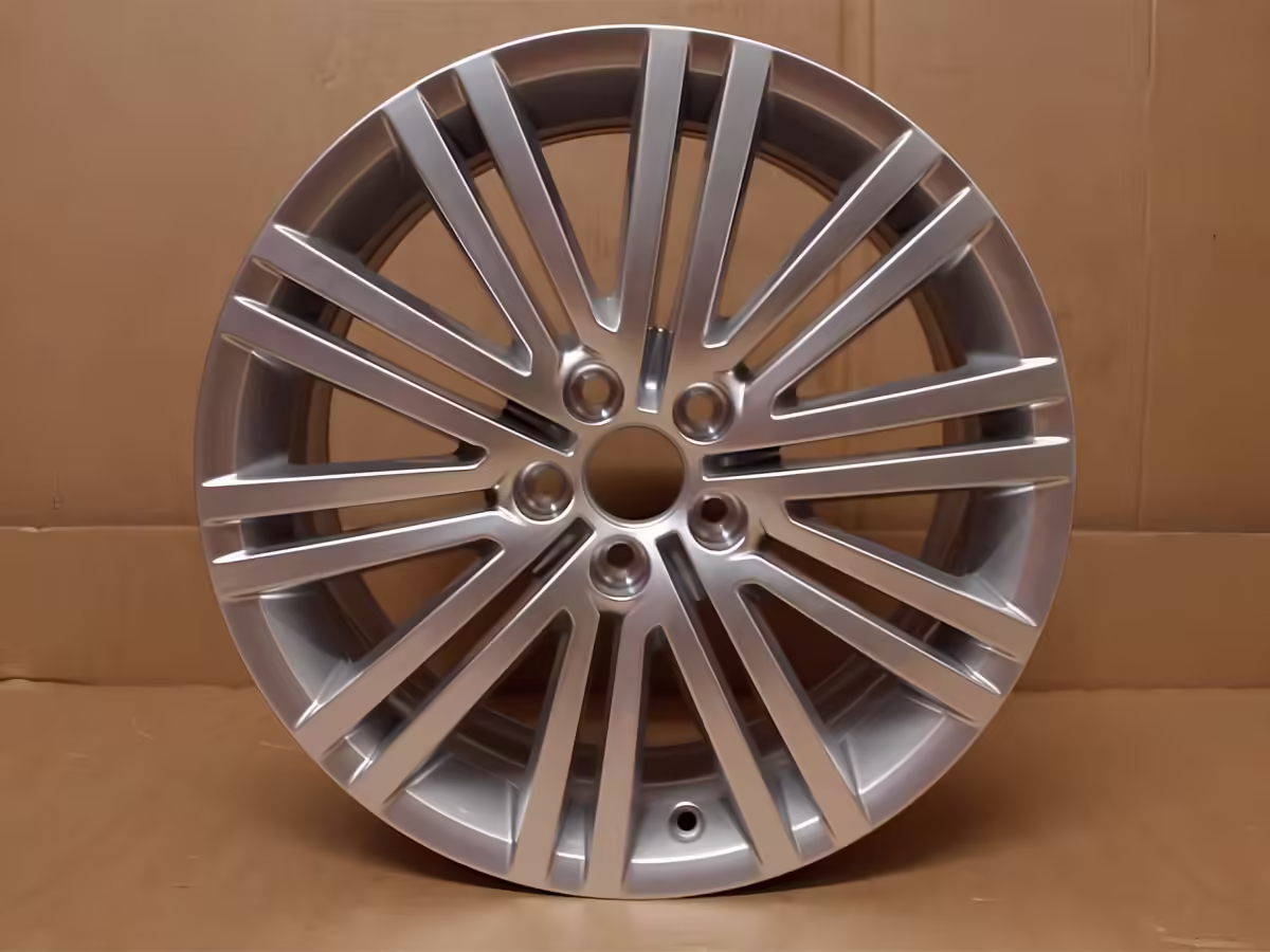 6R0601025AD88Z - Alloy wheel 17"; 'Montani' [15/17]