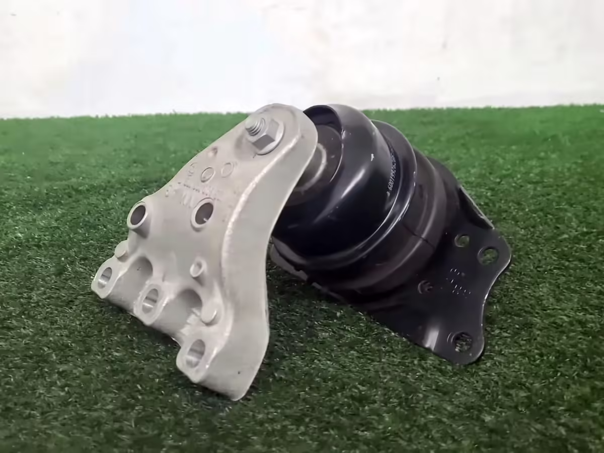 6R0199167AB - Motorenbett; 1.2 TSI, 1.4 MPI [3/7]
