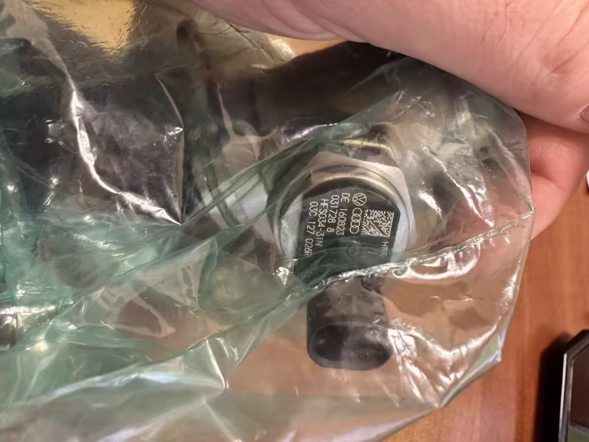 03C127026R - Fuel pump [5/20]
