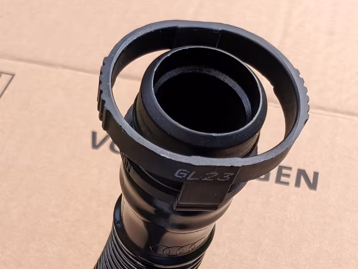 06F103235 - Vent hose [15/19]