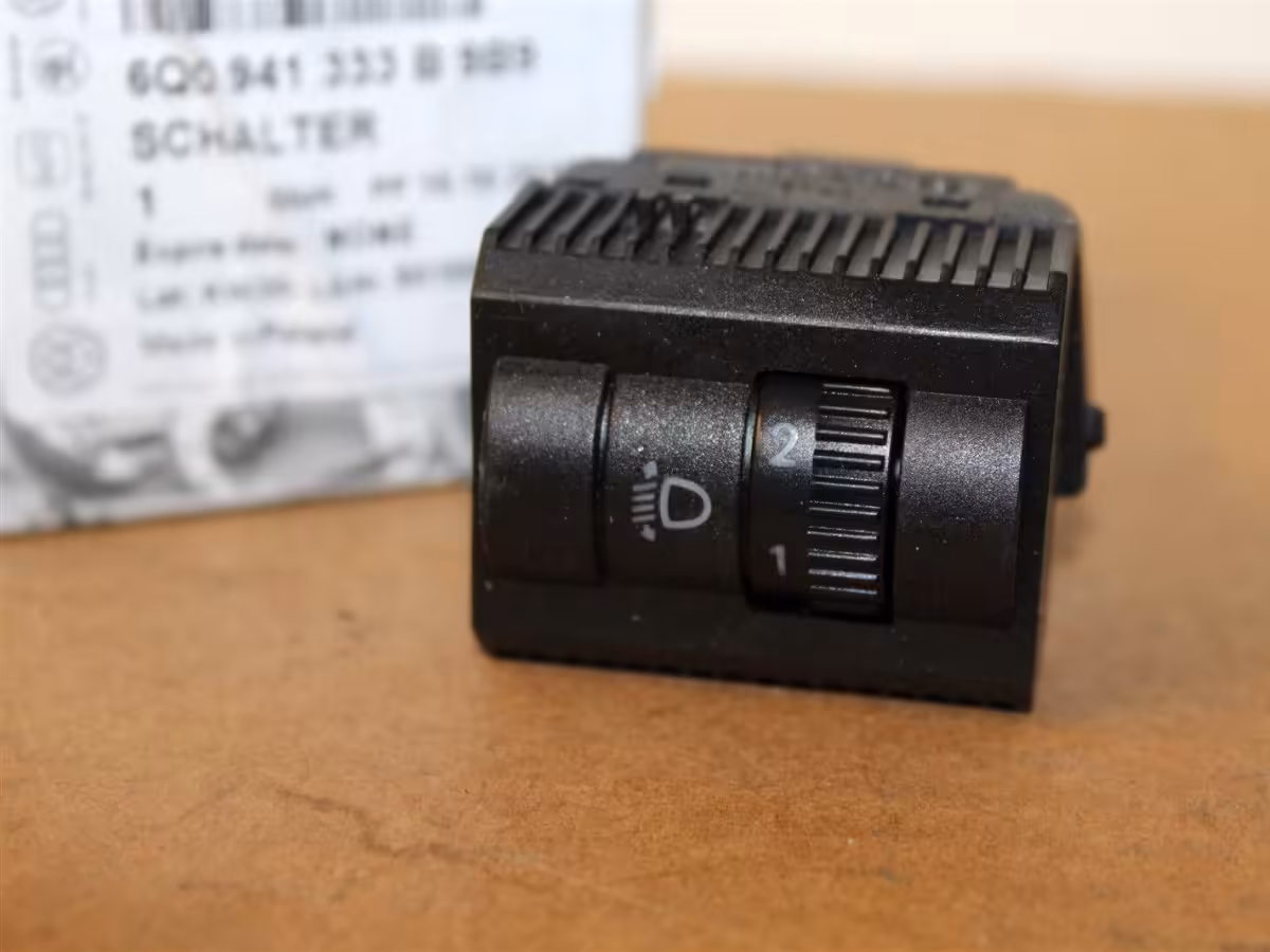 6R09413339B9 - Lichtsteuerungsschalter [1/12]