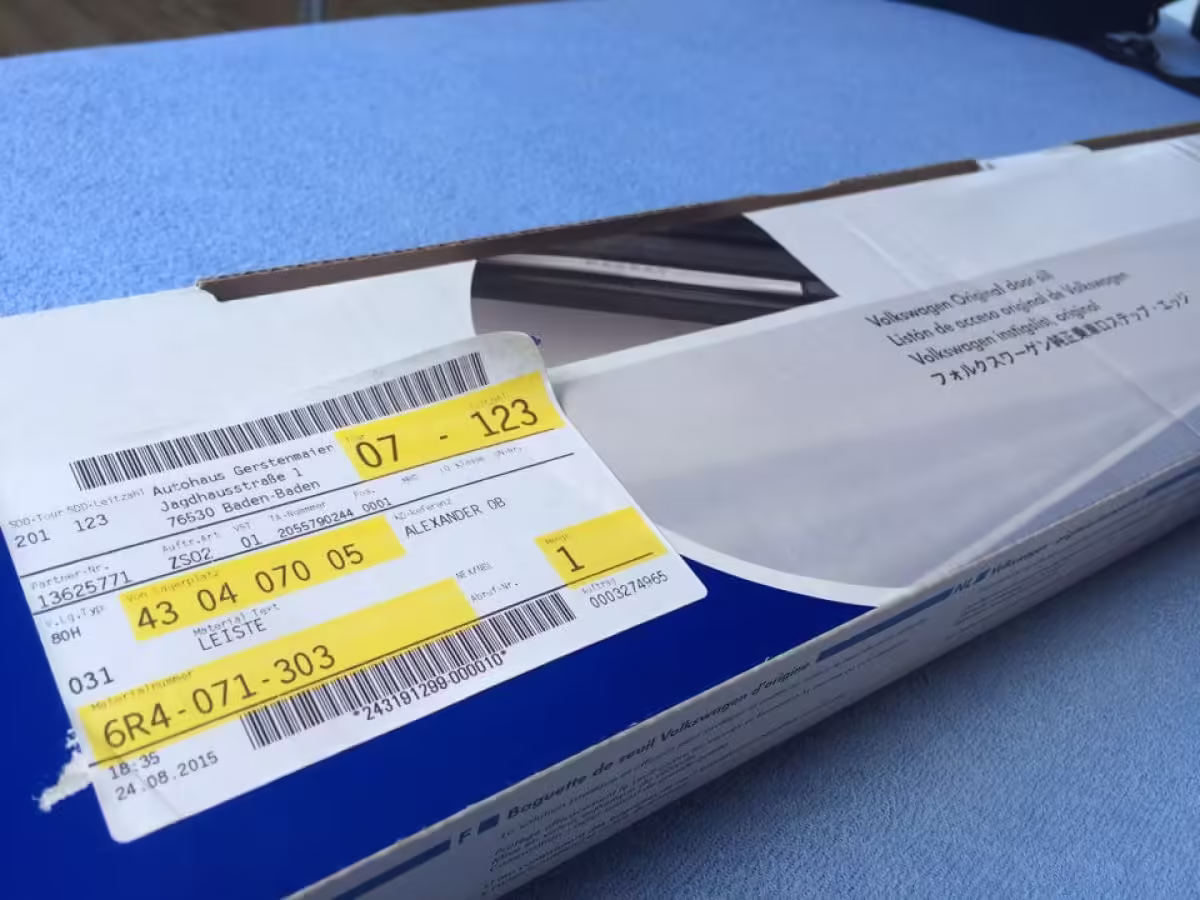 6R4071303 - Schwellerrohre aus Edelstahl; 4D [10/14]