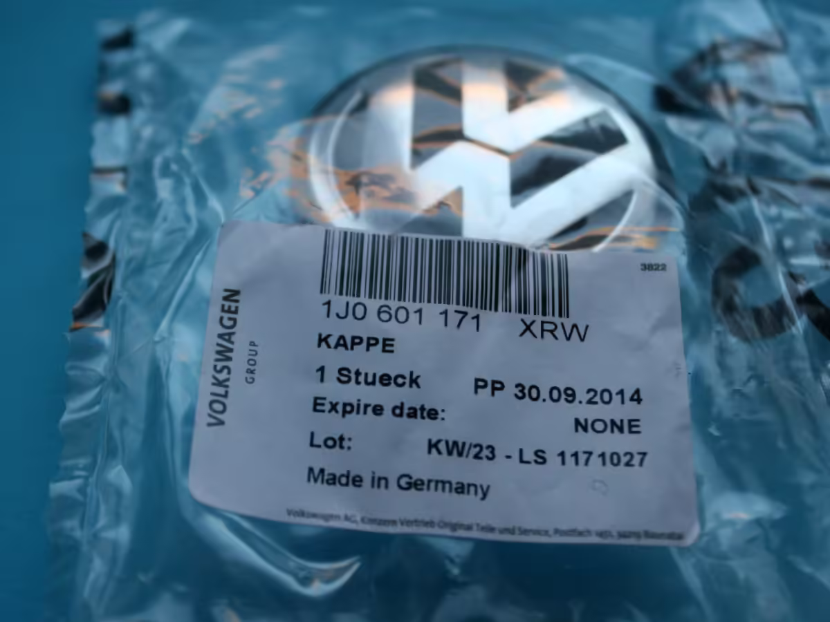 1J0601171XRW - Cover cap; Polo 6R [10/11]