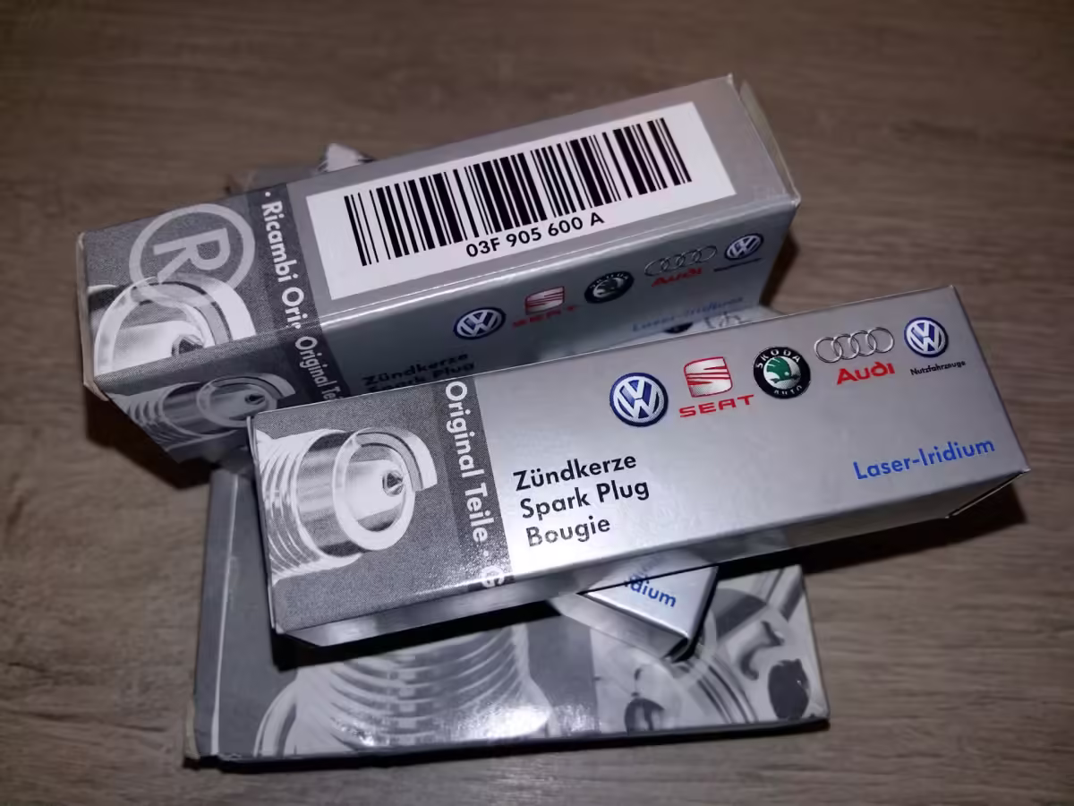 03F905600A - Spark plug 'longlife'; 1.2 TSI [2/3]