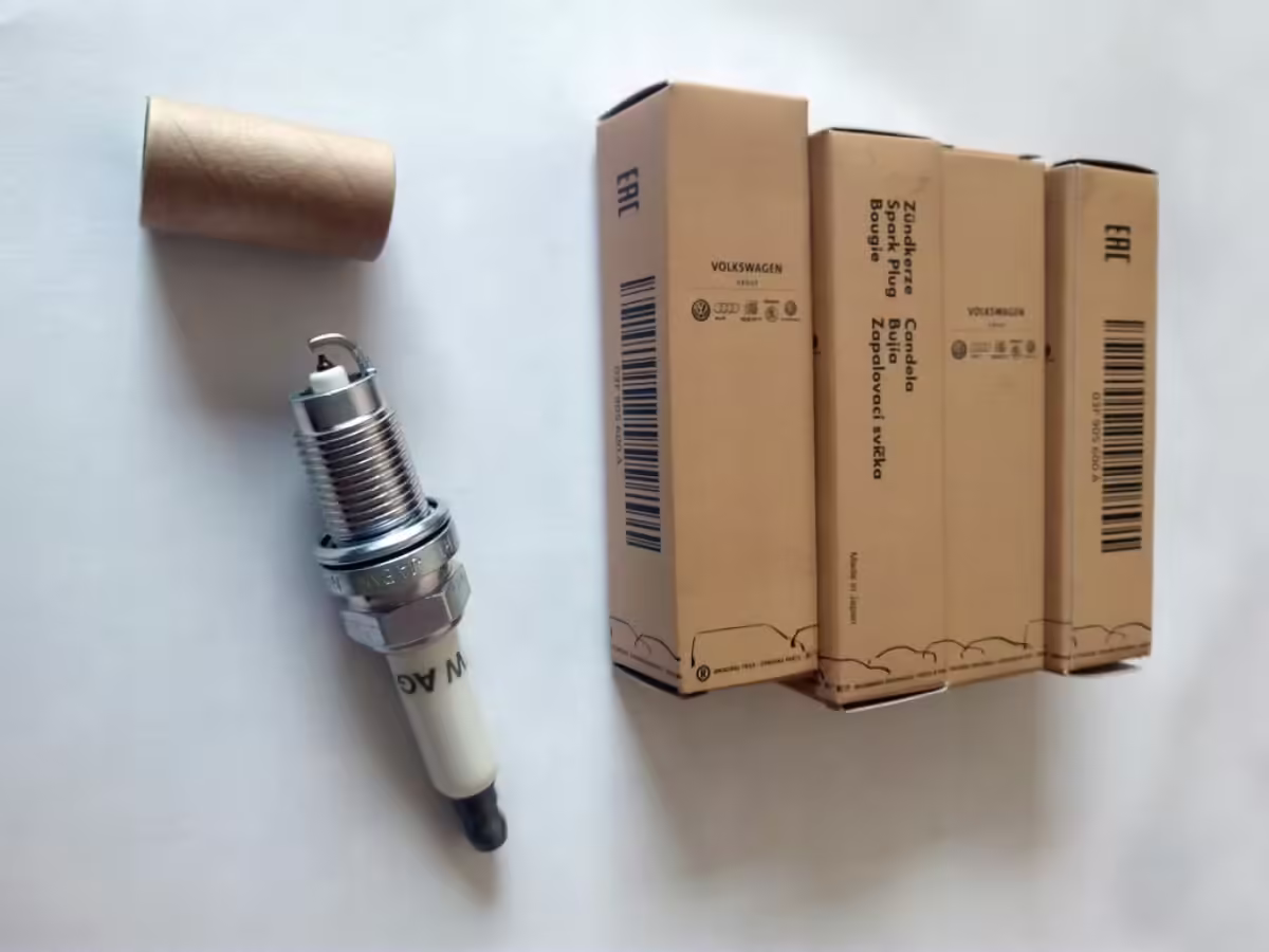 03F905600A - Spark plug 'longlife'; 1.2 TSI [3/3]