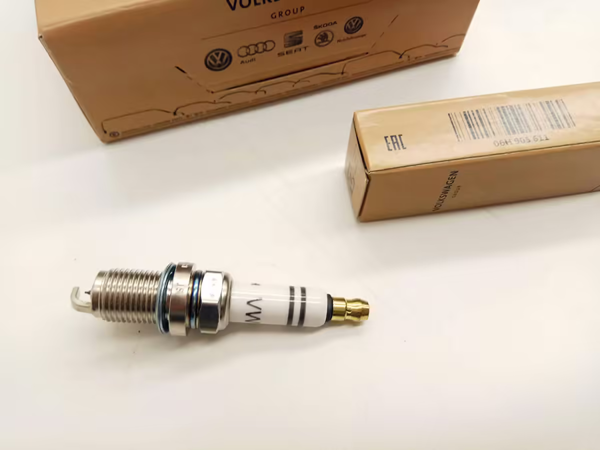 06H905611 - Spark plug 'longlife'; 2.0 TSI [8/9]
