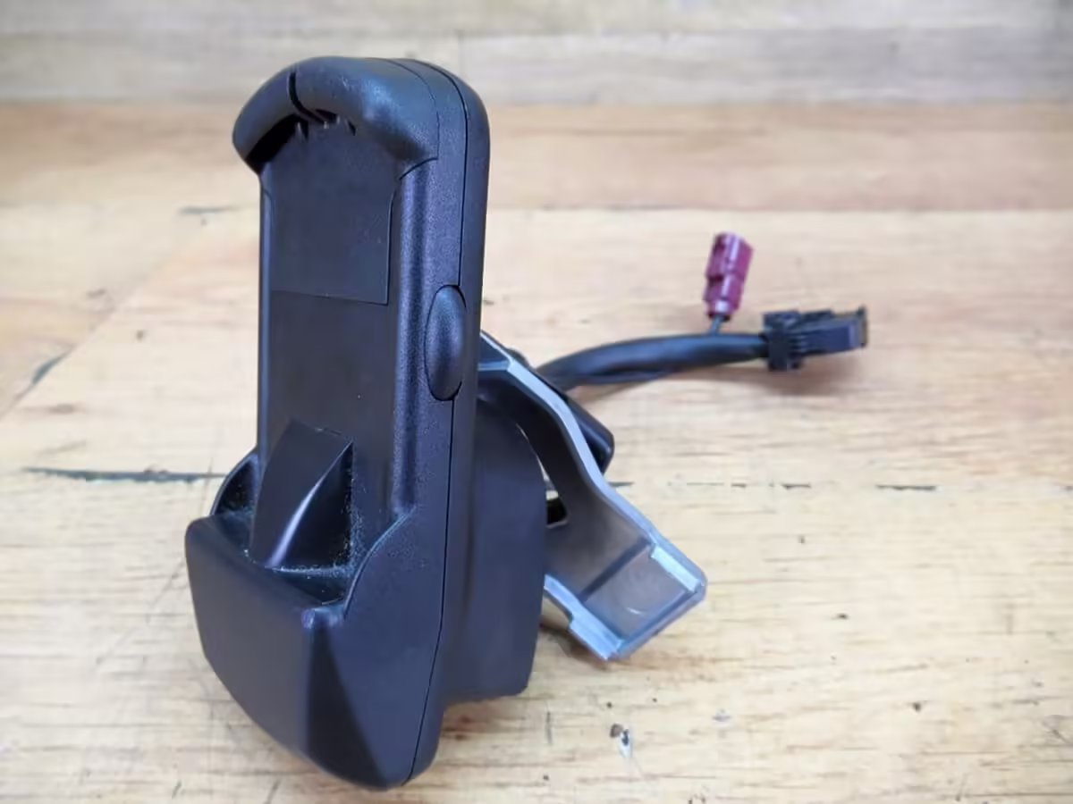 6R1035716 - Mocowanie telefonu komórkowego; LHD [18/24]