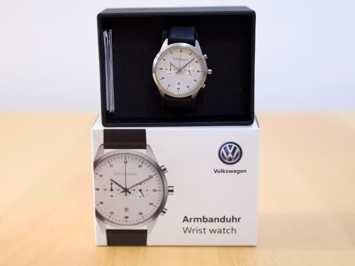 33D050800B - Chronograph watch [3/11]