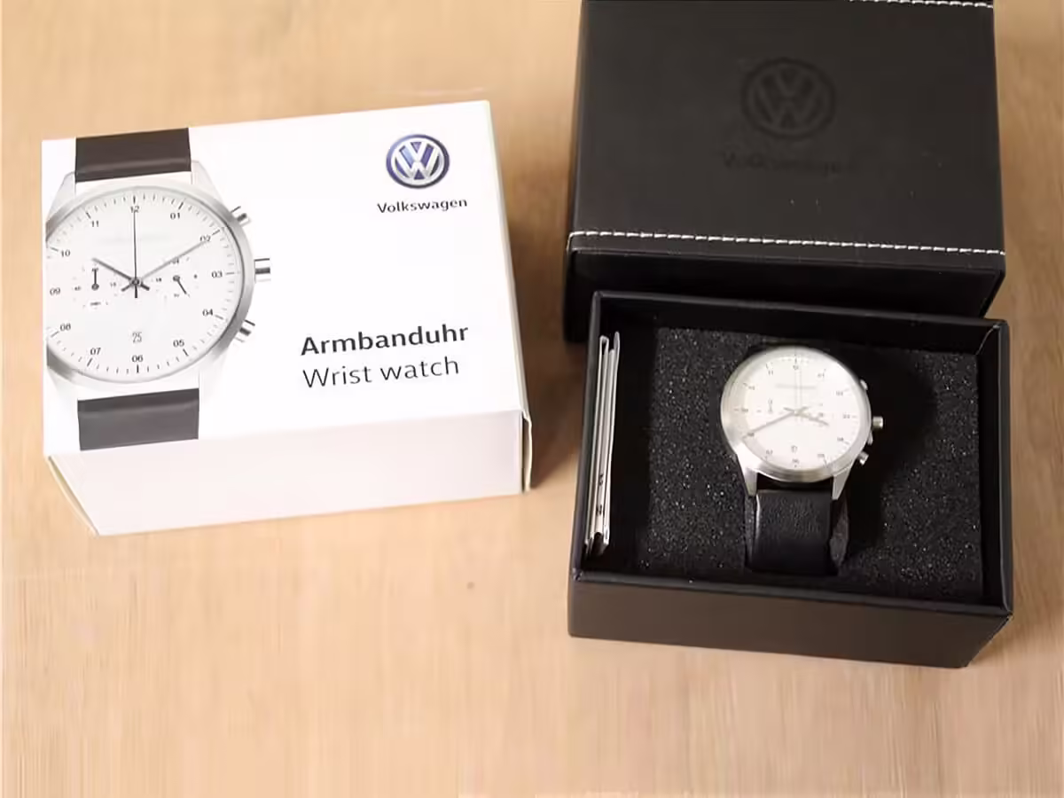 33D050800B - Chronograph watch [4/11]