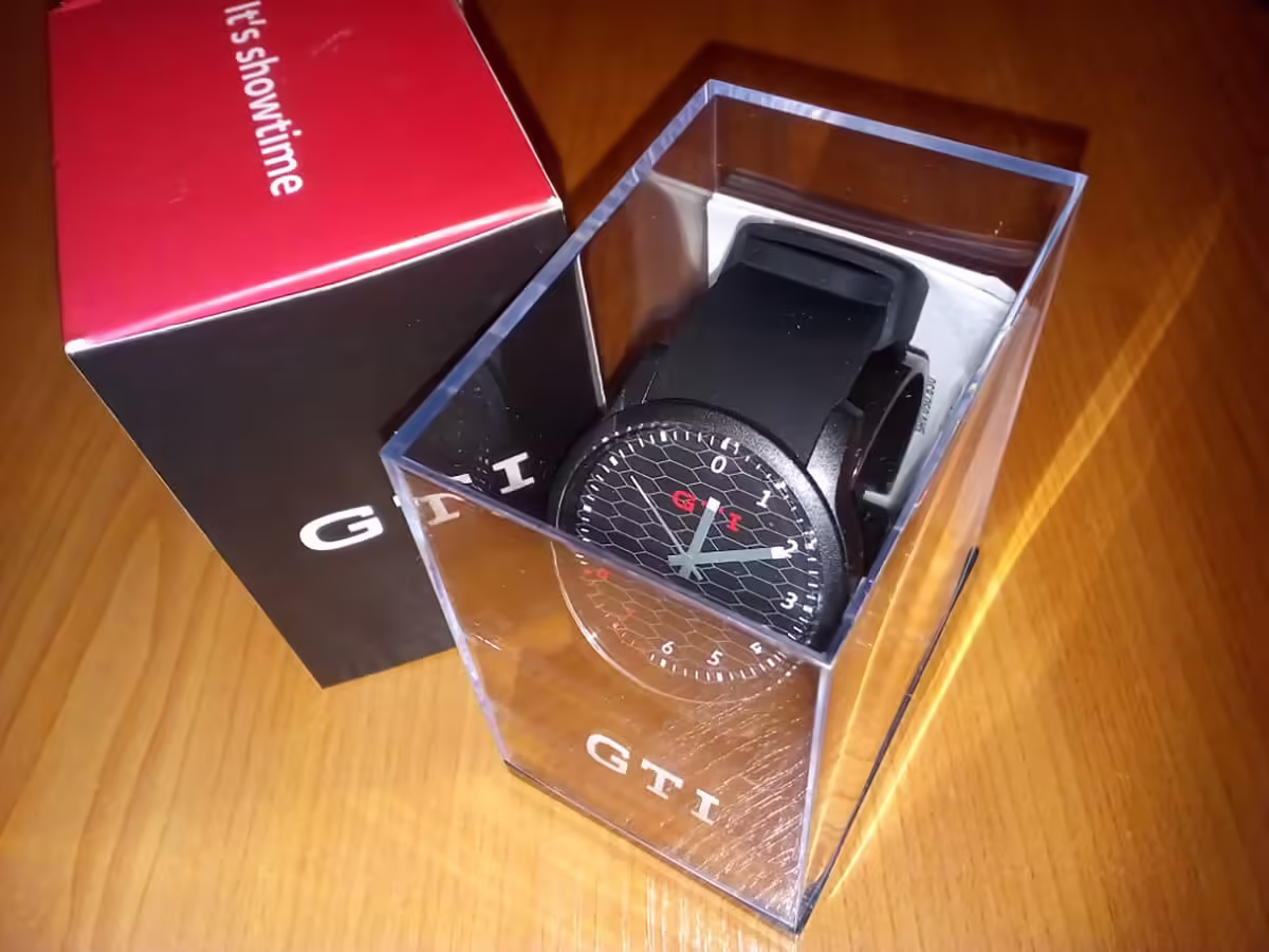 5HV050830 - Analogue wrist watch; GTI, black [18/19]