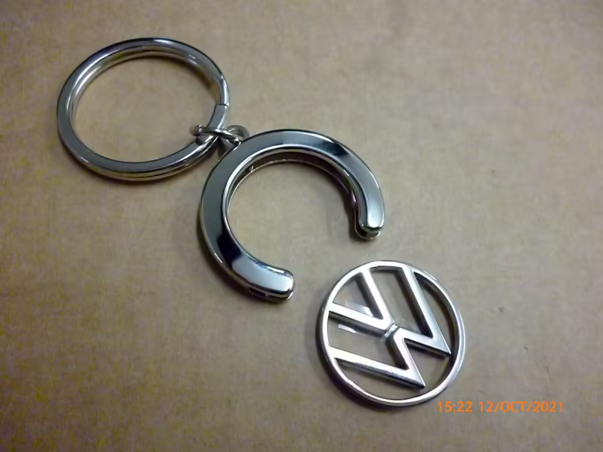 000087010BT - Brelok z żetonem; nowe logo VW [5/11]