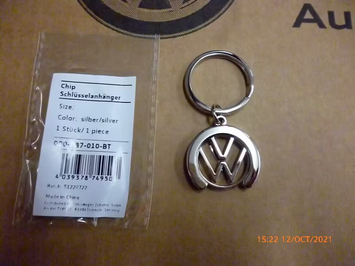 000087010BT - Brelok z żetonem; nowe logo VW [6/11]