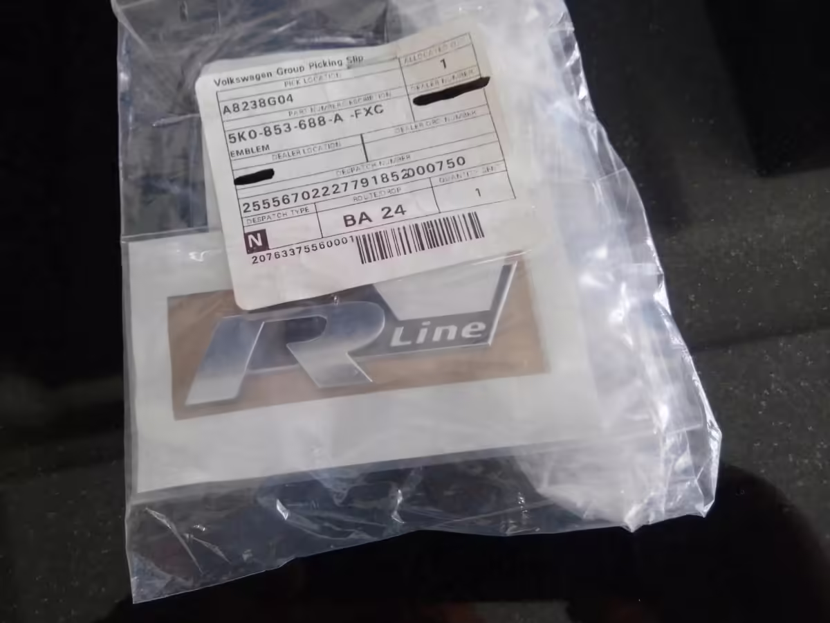 5K0853688AFXC - Selbstklebendes 'R-Line'-Emblem [9/12]