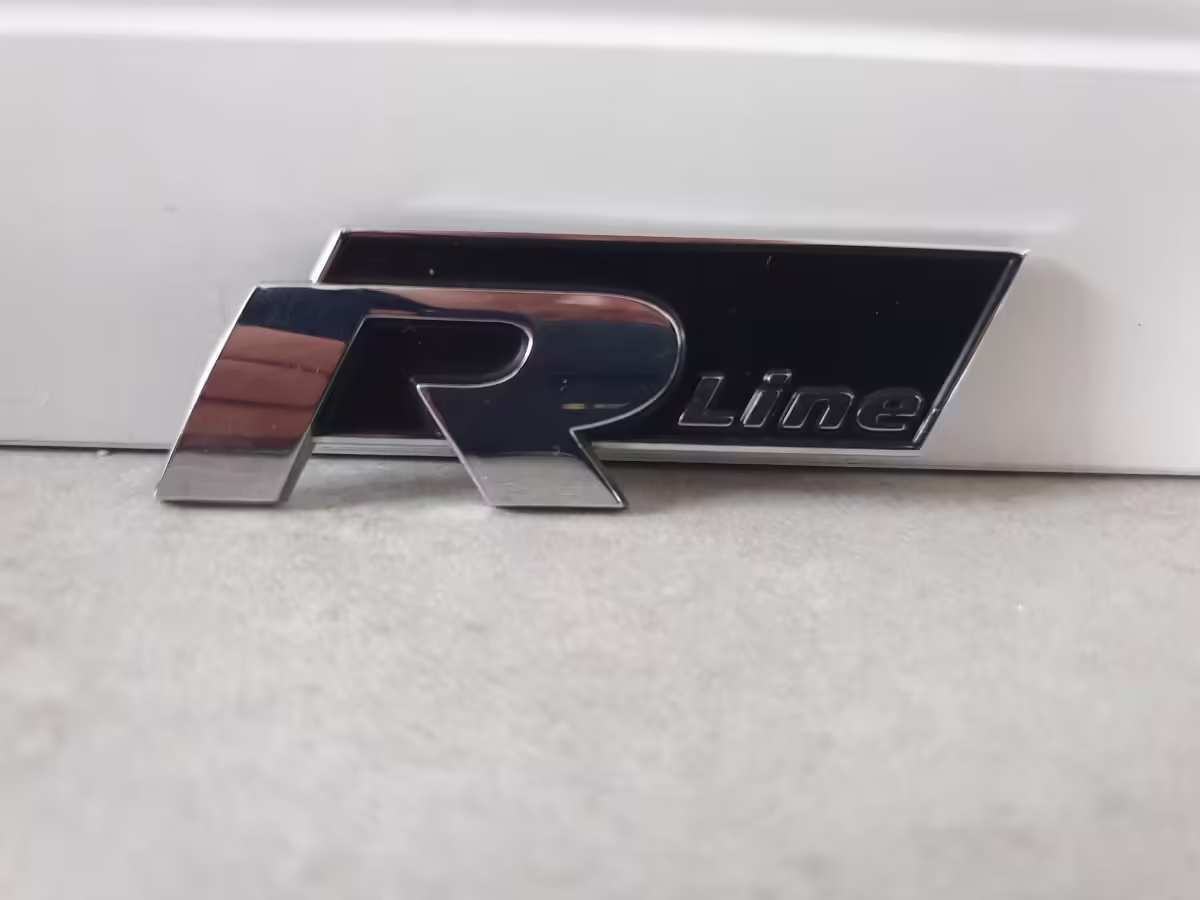 5K0853688AFXC - Selbstklebendes 'R-Line'-Emblem [10/12]