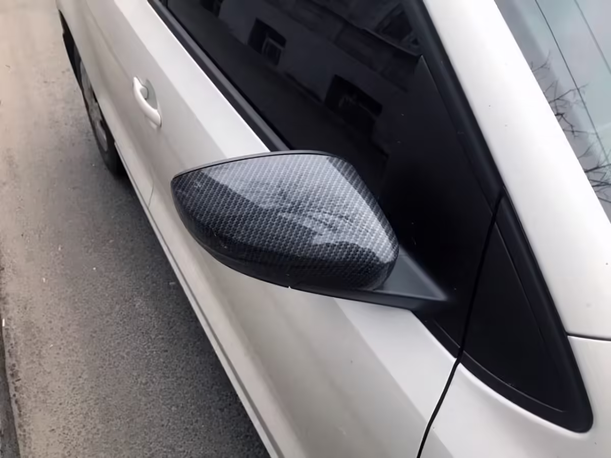 6R0072530Z57 - Wykończenie zewnętrznej obudowy lusterek bocznych; „Carbon” [13/28]