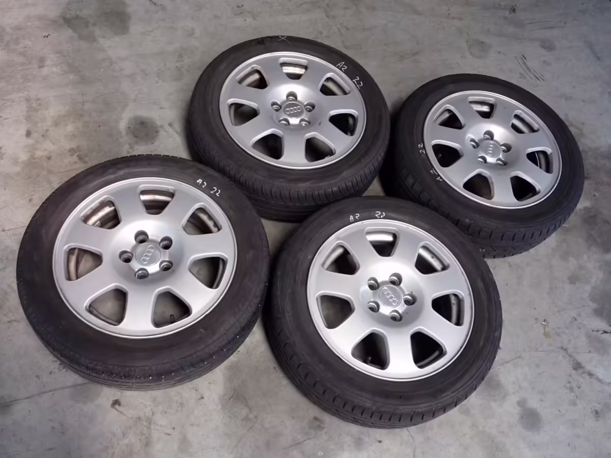 8Z0601025AZ33 - Alloy wheel 15"; Audi A2 [6/11]