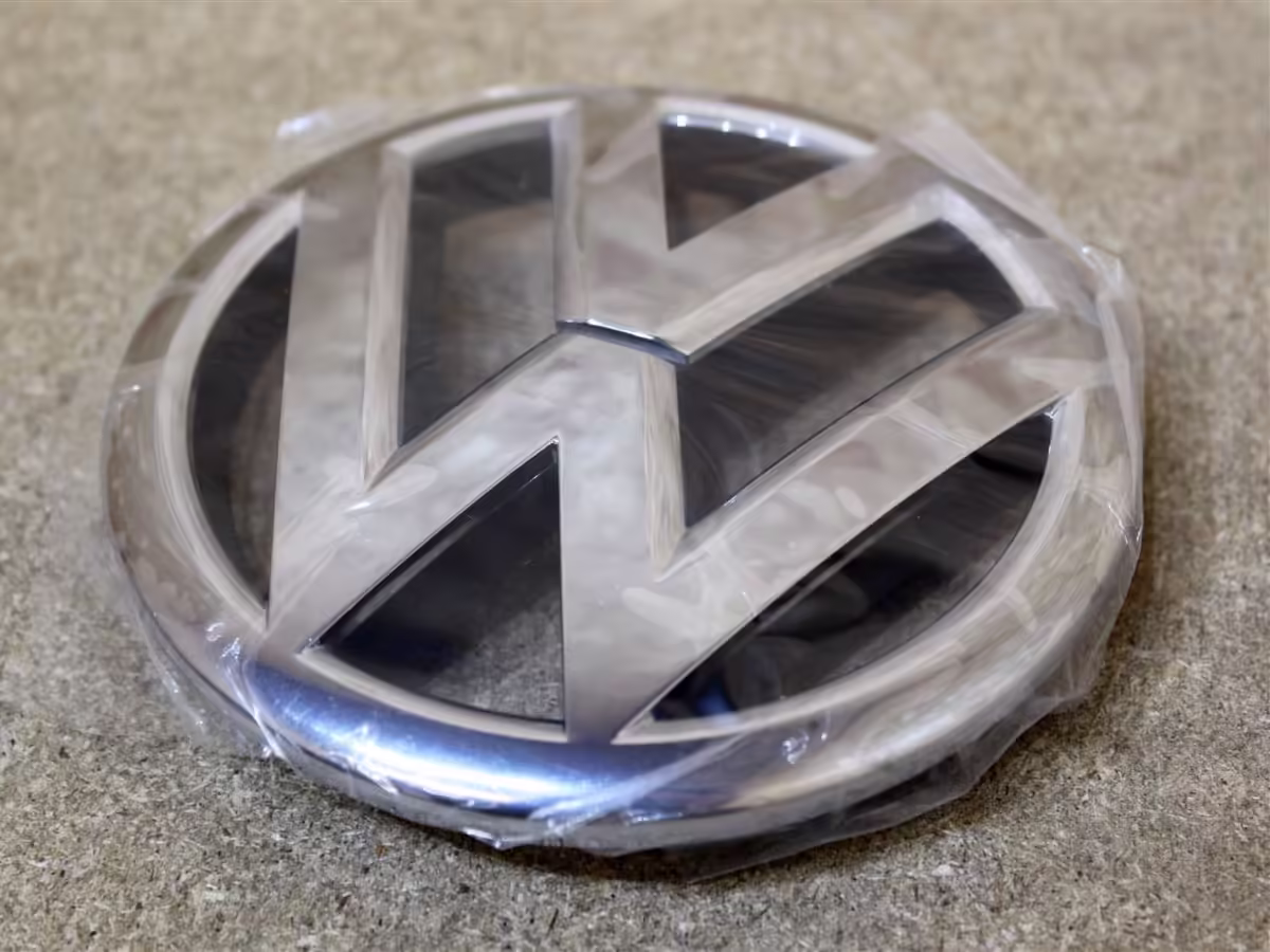 6R0853600AULM - VW-Plakette; vorne [3/11]