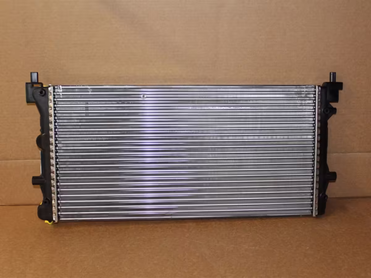 6R0121253 - Cooler for coolant; 649 x 340 x 26 mm [8/10]