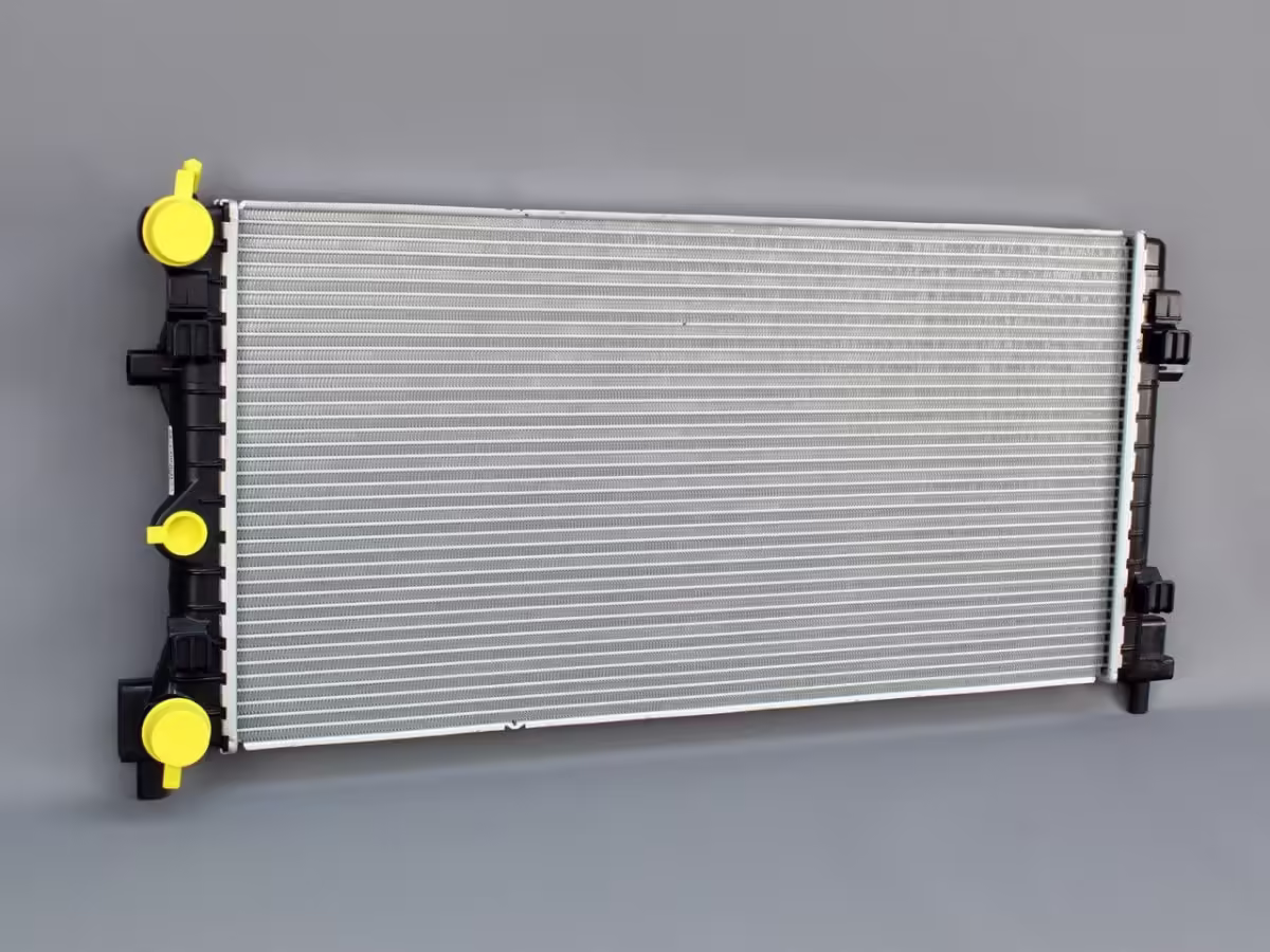 6R0121253A - Cooler for coolant; 648 x 330 x 24 mm [2/9]