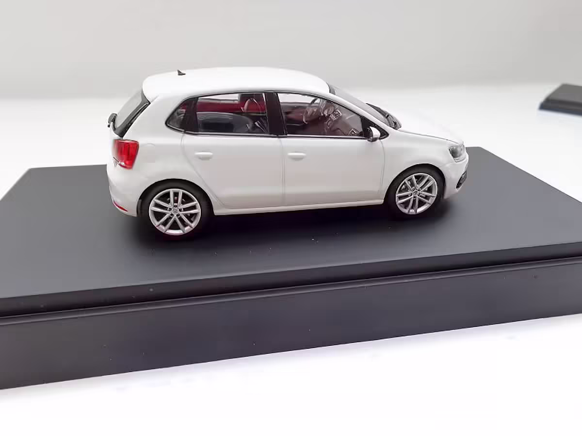 6C1099300C9A - Modellauto Polo 6C (A05-GP) 4-türig 1:43; reinweiß [9/9]