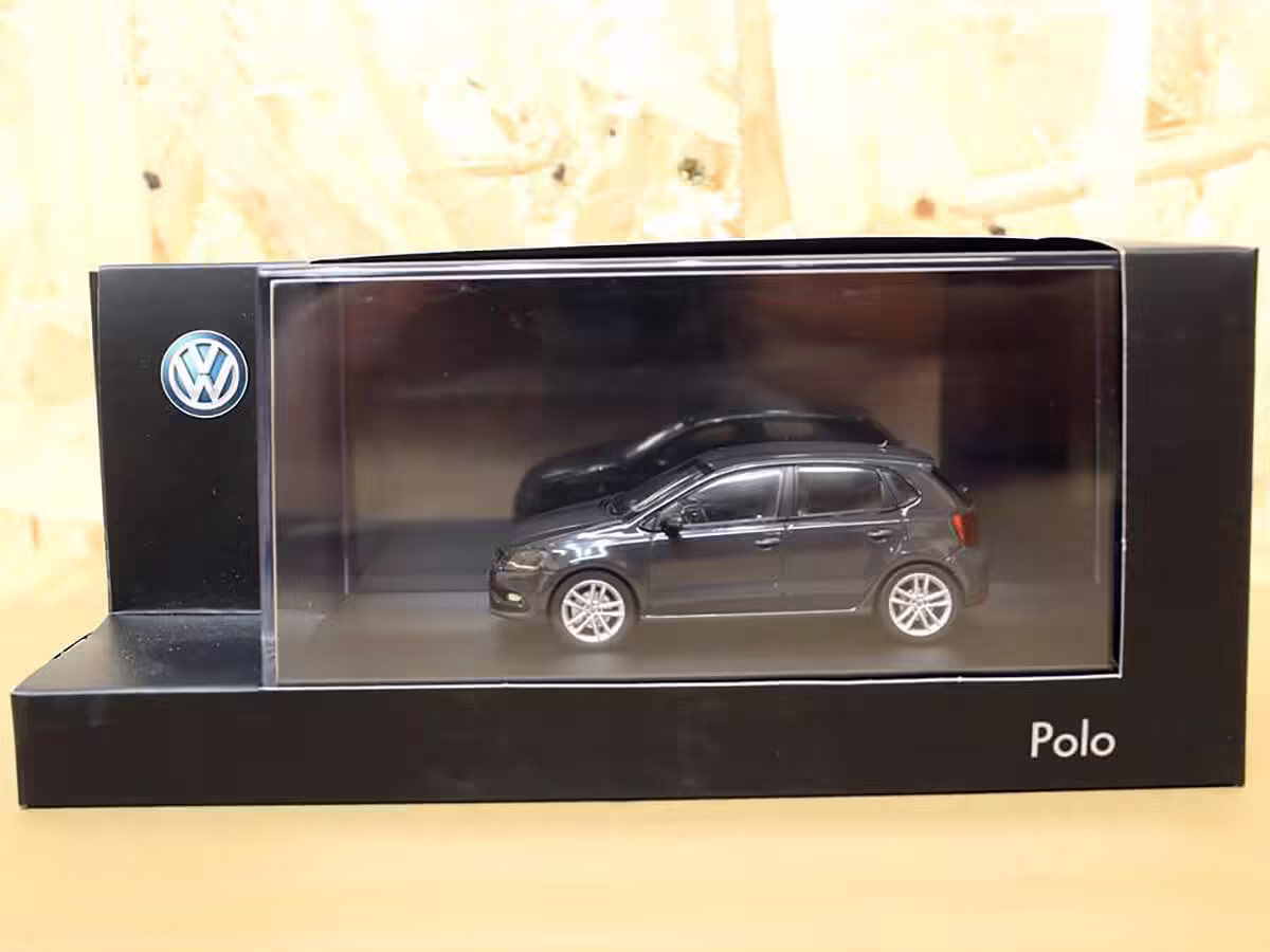 6C1099300I7F - Modellauto Polo 6C (A05-GP) 4-türig 1:43; uranograu metallic [6/8]