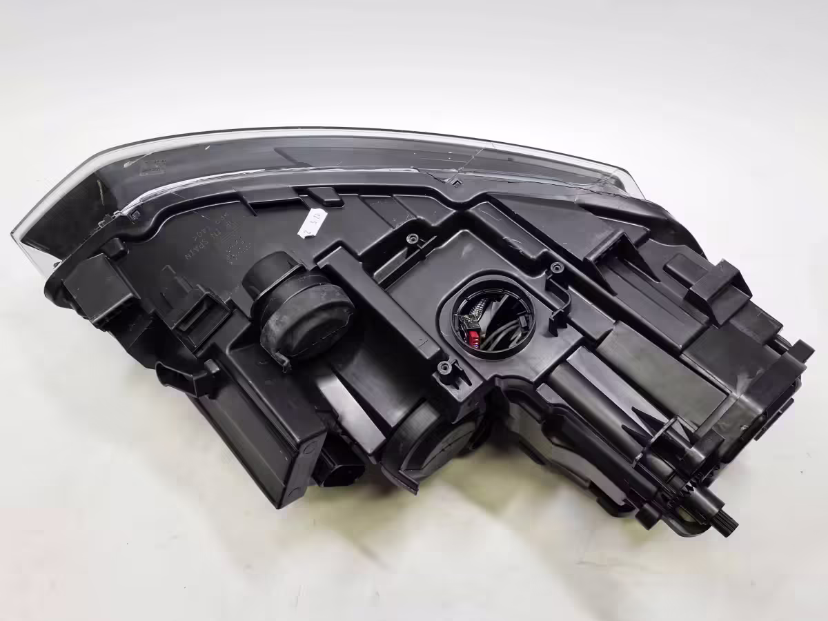 6R1941039A - Bi-Xenon-Scheinwerfer; links, LHD [30/39]