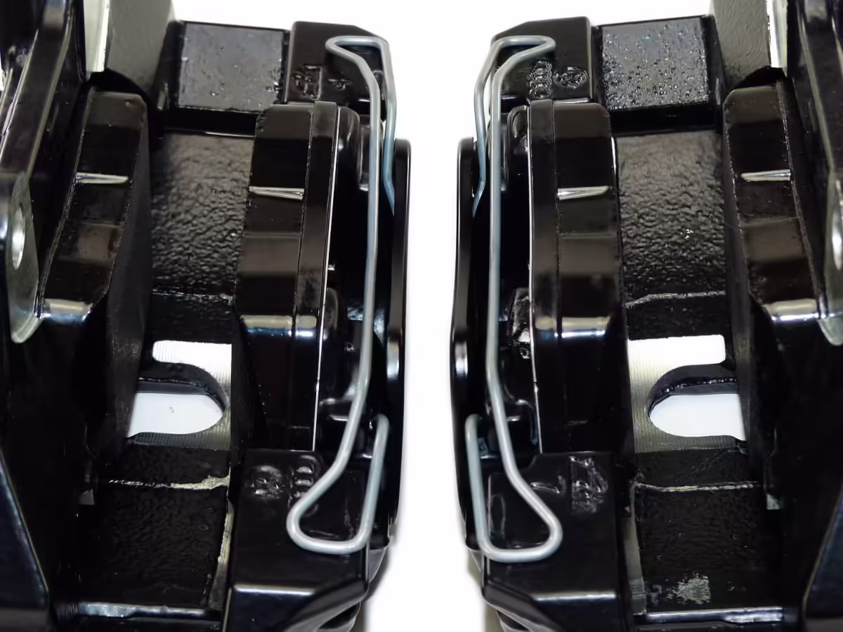 8X0615123C - Korpus zacisku hamulcowego ⌀310 S1 czarny; przód lewy [12/17]