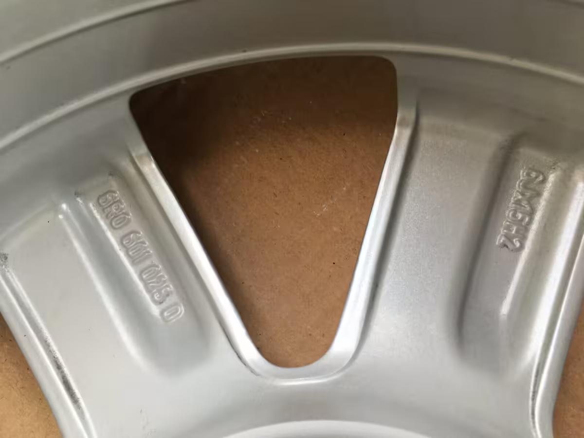 6R0601025D8Z8 - 15"-Aluminiumrad; "Riverside" (Highline) [6/12]