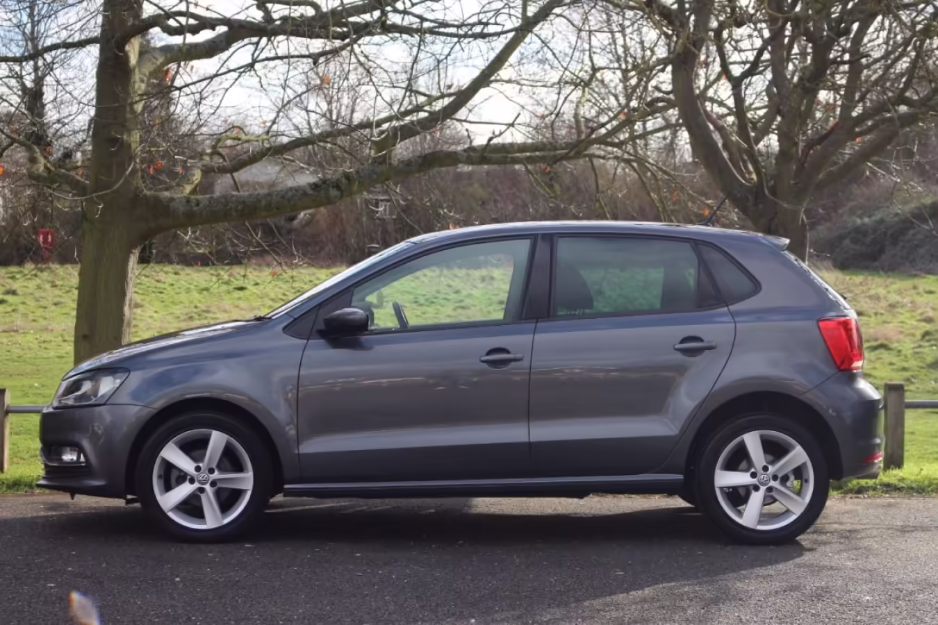 6R0601025Q8Z8 - Alloy wheel 16"; 'Rivazza' [9/10]